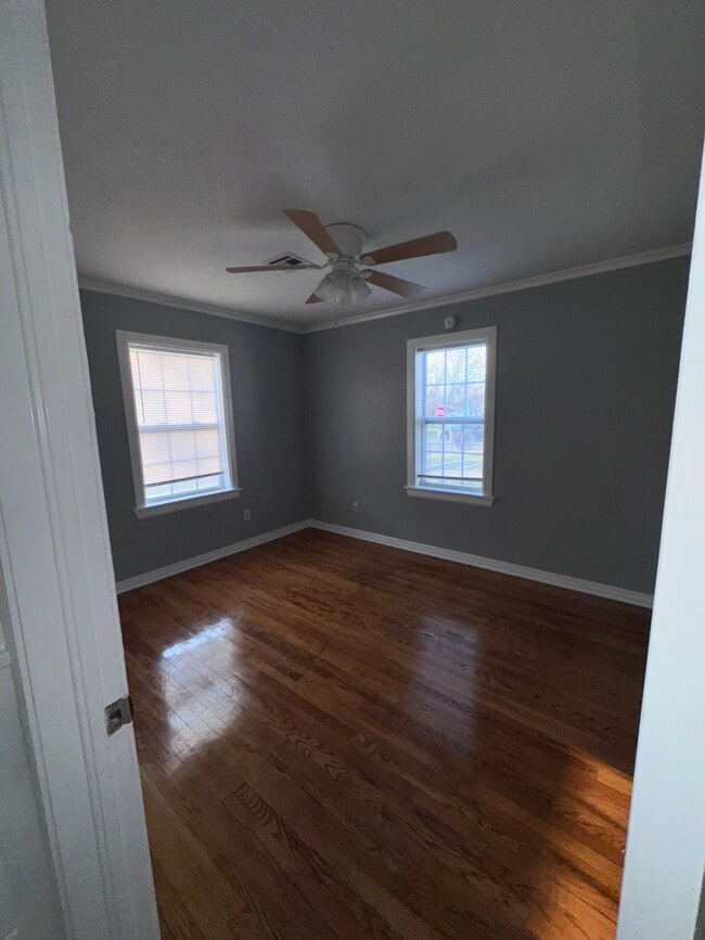 Building Photo - 2400 NW 36th St