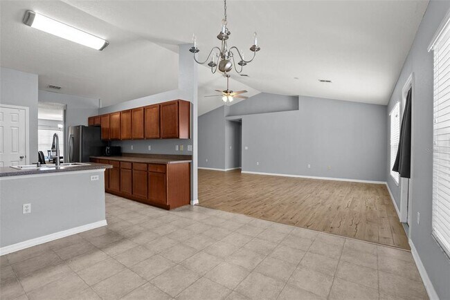 Building Photo - 11366 Riddle Dr