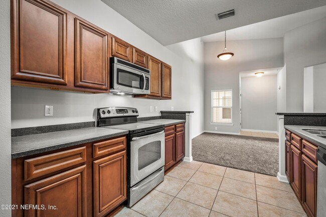 Building Photo - 4920 Key Lime Dr