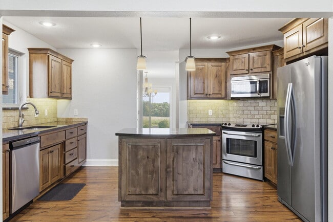 Building Photo - 3835 E Brookdale Terrace