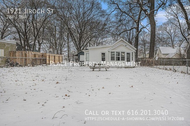 Building Photo - 1921 Jiroch St