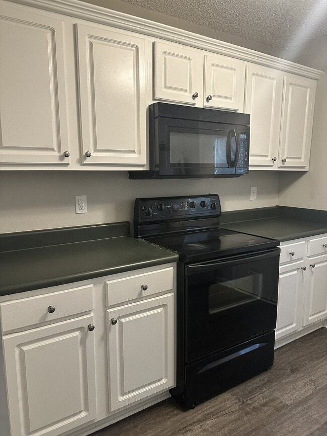 Building Photo - "Charming 3-Bedroom Home in Warner Robins, GA with 2 Full Bathrooms and 1280 Sq Ft"