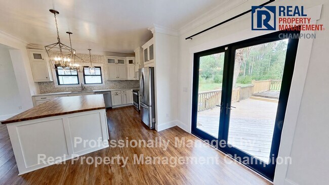 Building Photo - Stunning 4 BD/3 BA Fully Renovated Home on 6 Acres w/Pond
