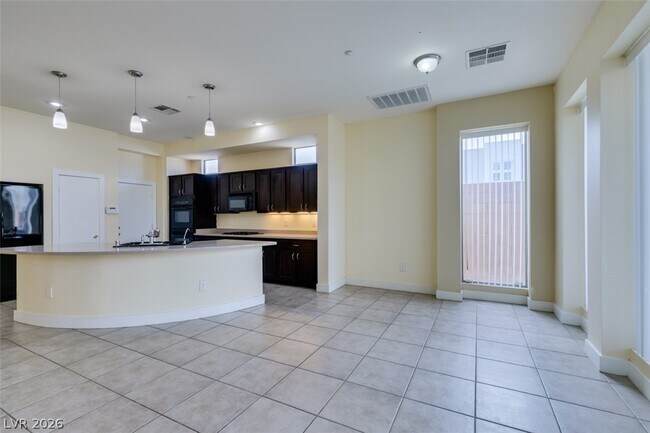 Building Photo - 228 Frapuccino Ave