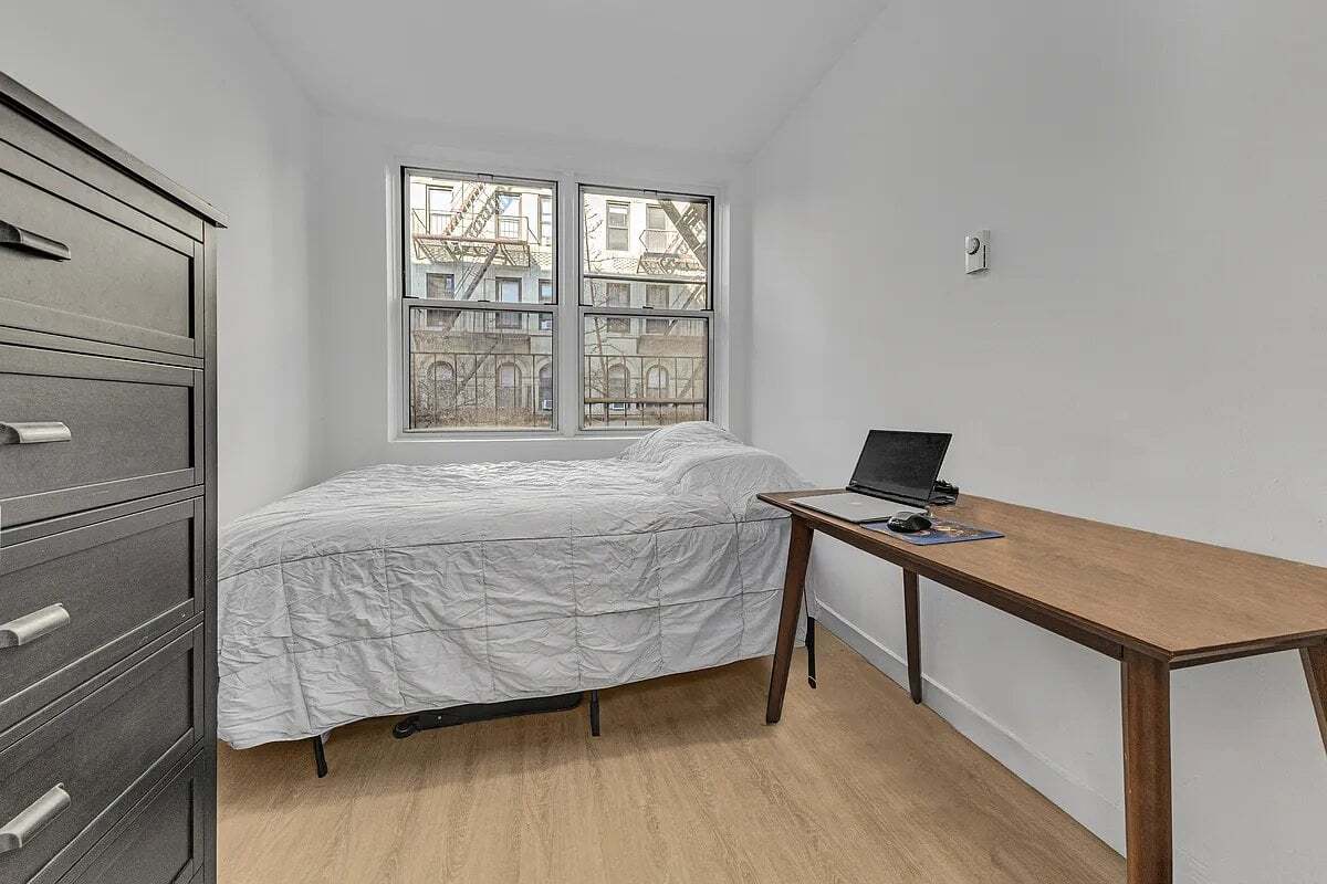 Building Photo - 228 E 25th St