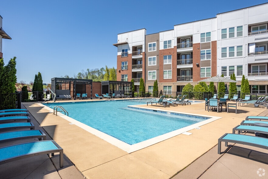 Pool - Paxton Cool Springs