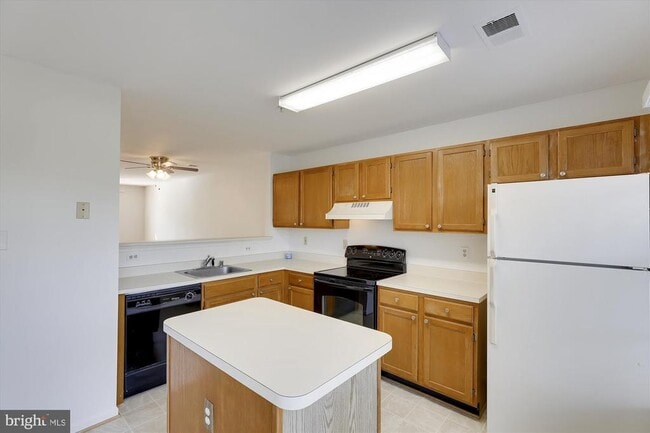 Building Photo - 1513 Danewood Ct