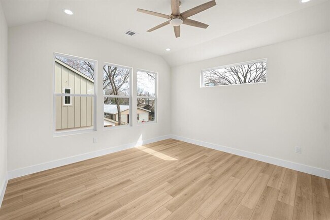 Building Photo - 6107 Richardson Ln