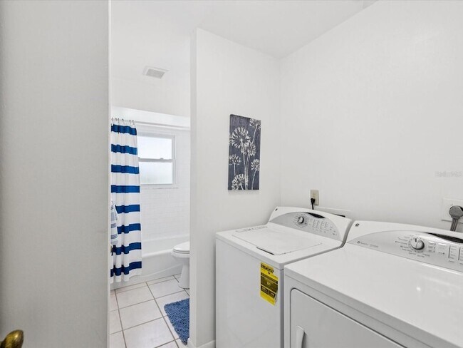 Building Photo - 3272 Minnow Creek Dr