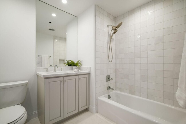 Building Photo - 7181 E Camelback Rd