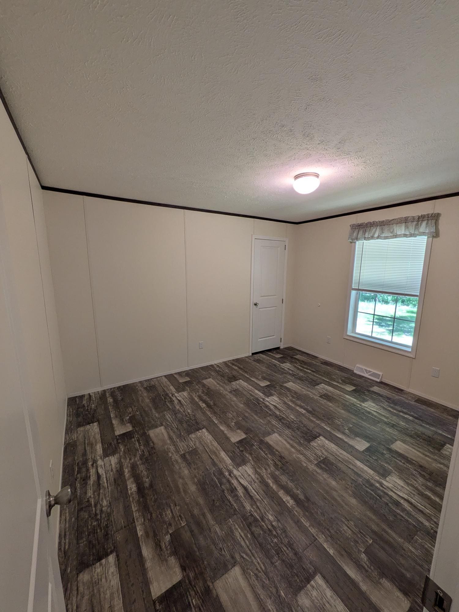 Building Photo - 27 Garden Cir