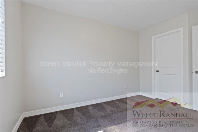 Building Photo - 15271 S Reins Wy