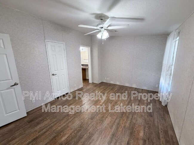 Building Photo - 2974 Hickory Rd