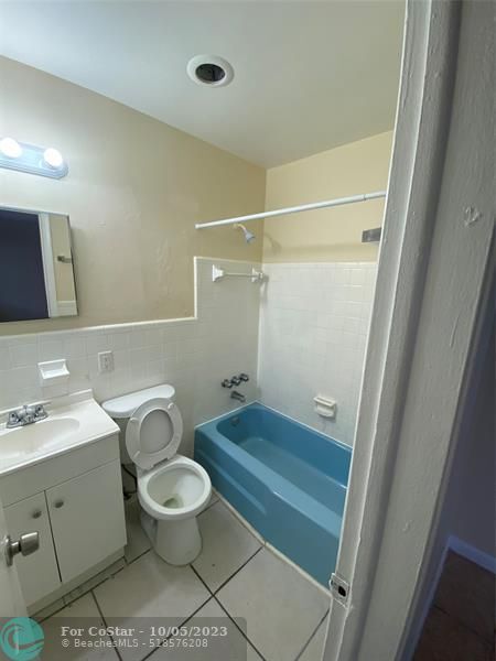 Building Photo - 1030 NW 3rd Ave