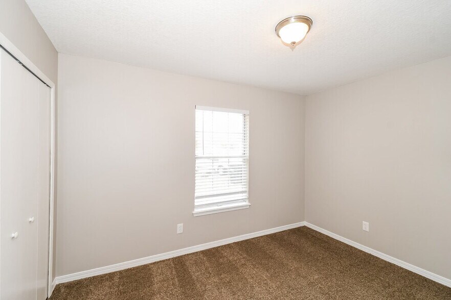 Building Photo - 8476 Allwine Ct