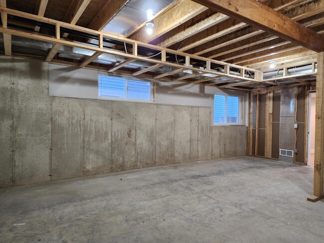 Building Photo - 4857 Lacy Rd