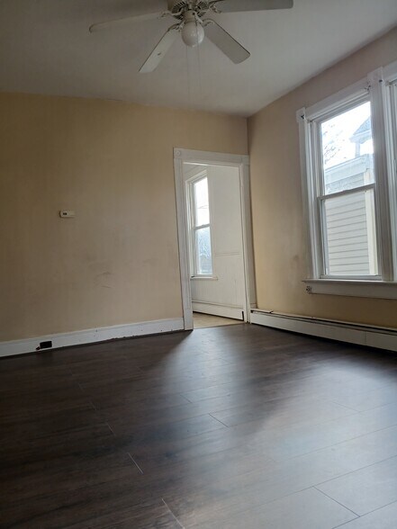 Living/TV room - 139 N Clinton St