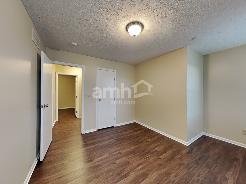 Building Photo - 12183 Derby Ct