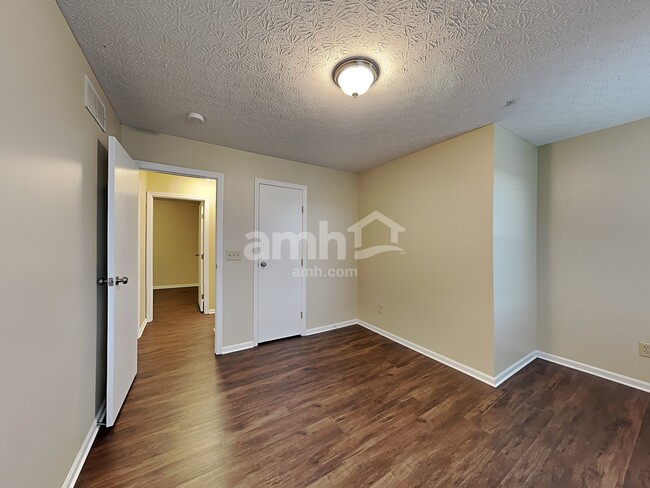 Building Photo - 12183 Derby Ct