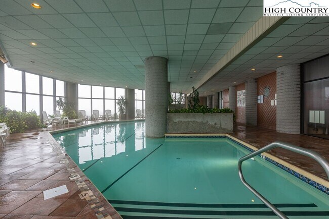 Building Photo - 303 Sugar Top Dr