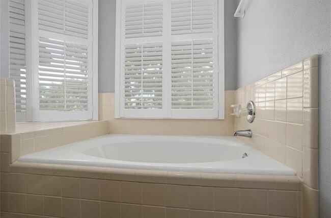 Building Photo - 18104 Starboard Dr