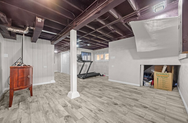 Building Photo - 4136 Park Ave