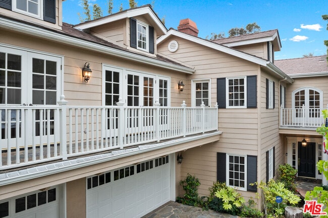 Building Photo - 515 S Westgate Ave