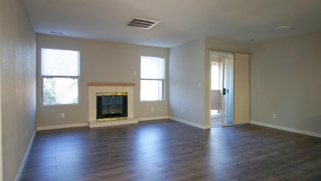 Building Photo - 1017 N Stilson Rd