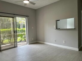 Building Photo - 891 Cypress Park Way