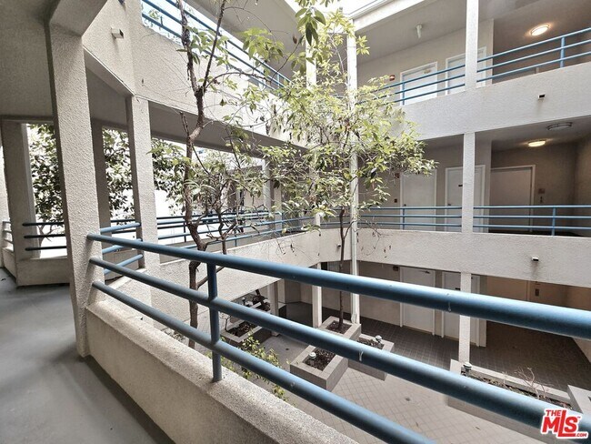 Building Photo - 14415 Benefit St