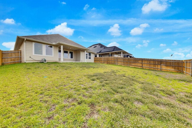 Building Photo - 17728 Zinfandel Dr