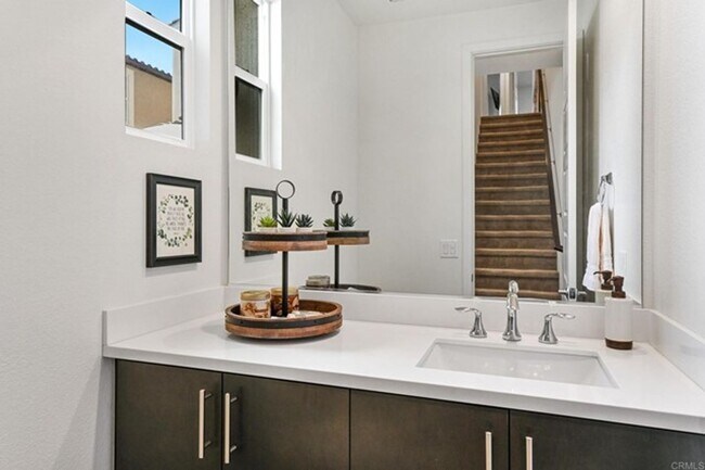 Building Photo - GORGEOUS 3 Bed Townhouse w/ EV & Solar