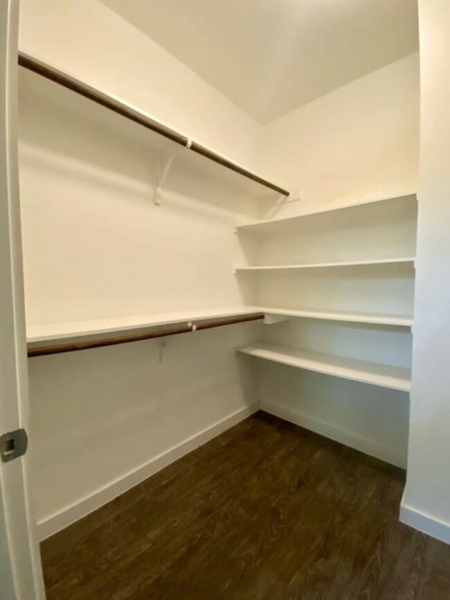 Building Photo - Beautiful Home Move in Ready Located minutes from Southtown!