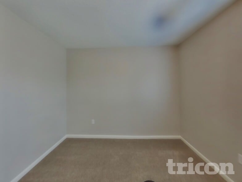 Building Photo - 2122 Center Way