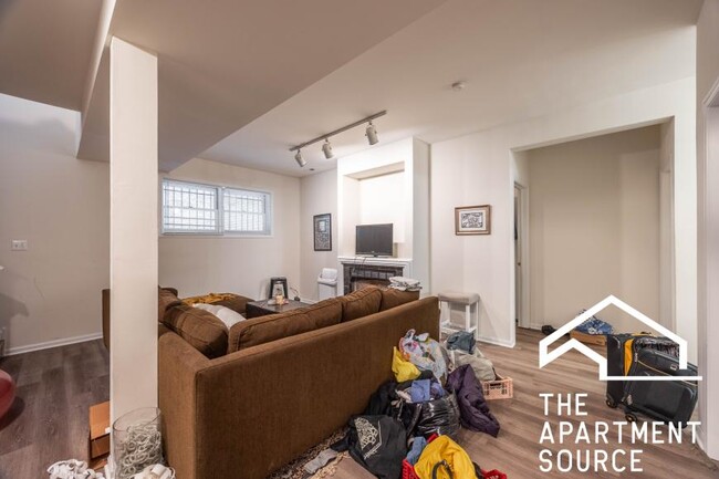 Building Photo - 4 bedroom in Chicago IL 60642