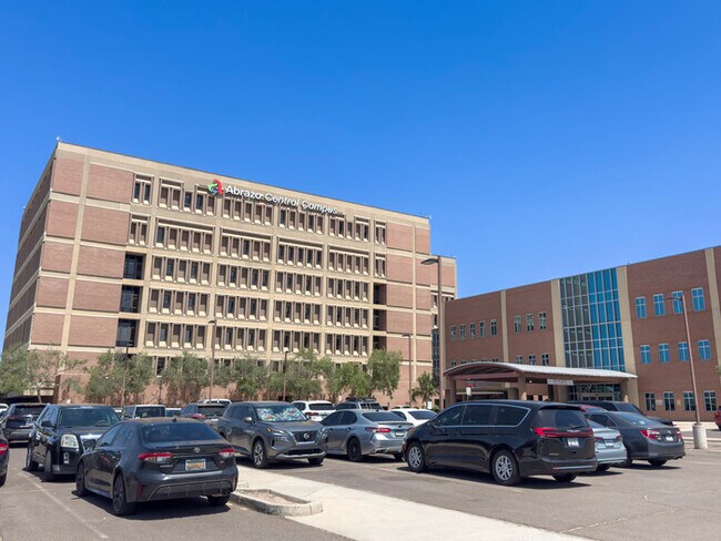 Building Photo - 2Bed/1.5Bath Townhome at Glendale/43rd Ave! Move-In Ready on 05/07/2026!