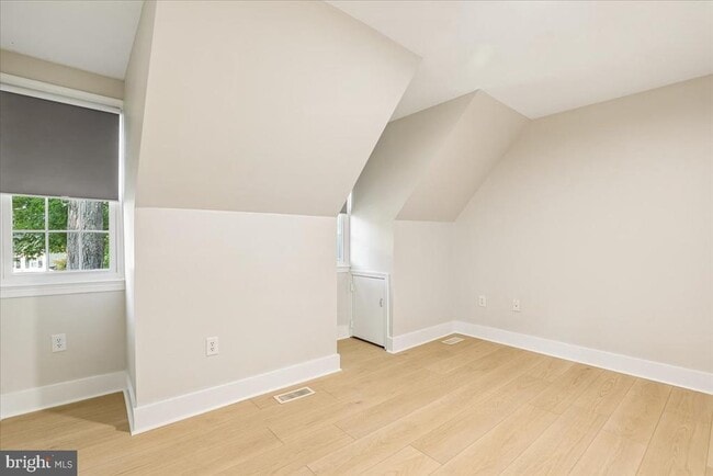 Building Photo - 15465 Golf Club Dr
