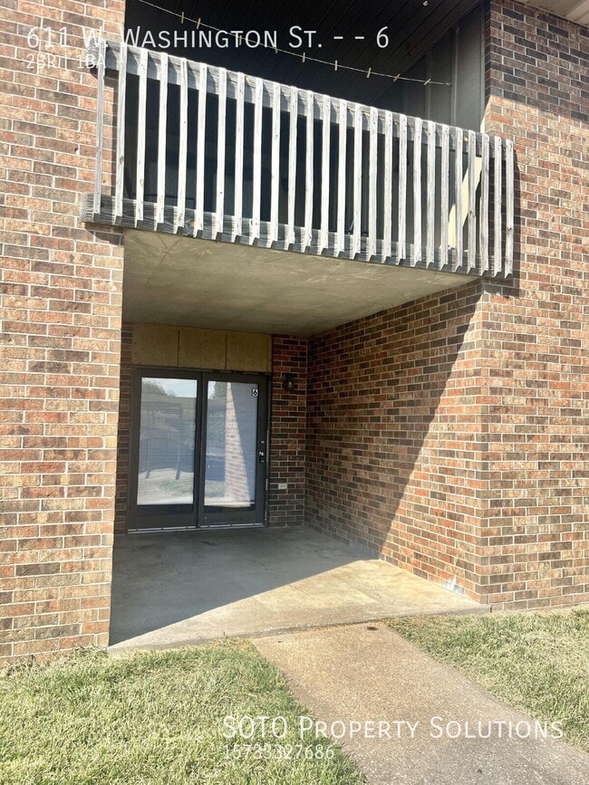 Building Photo - 611 W Washington St