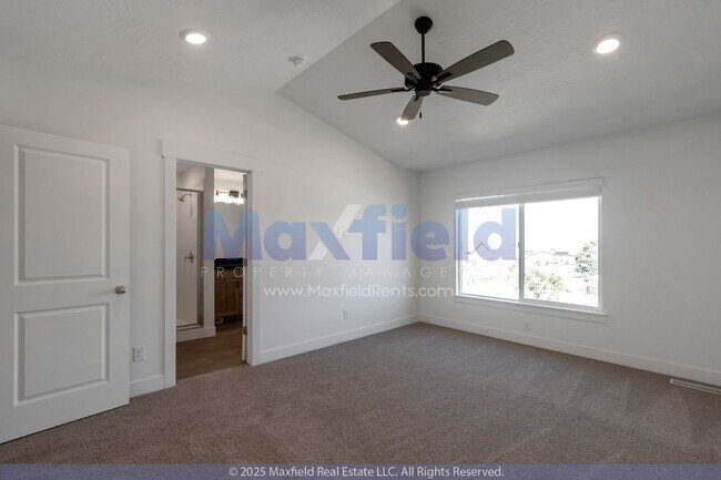 Building Photo - BRAND NEW - 3BD/2.5BTH/2GAR - SPANISH FORK