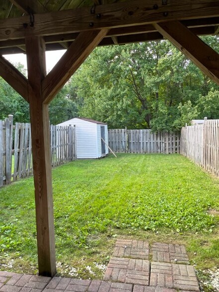 Building Photo - 3617 Laurel View Ct