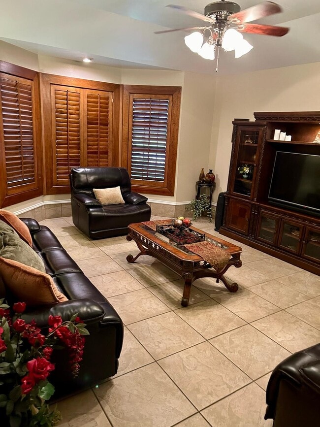 Building Photo - 1220 St John Loop