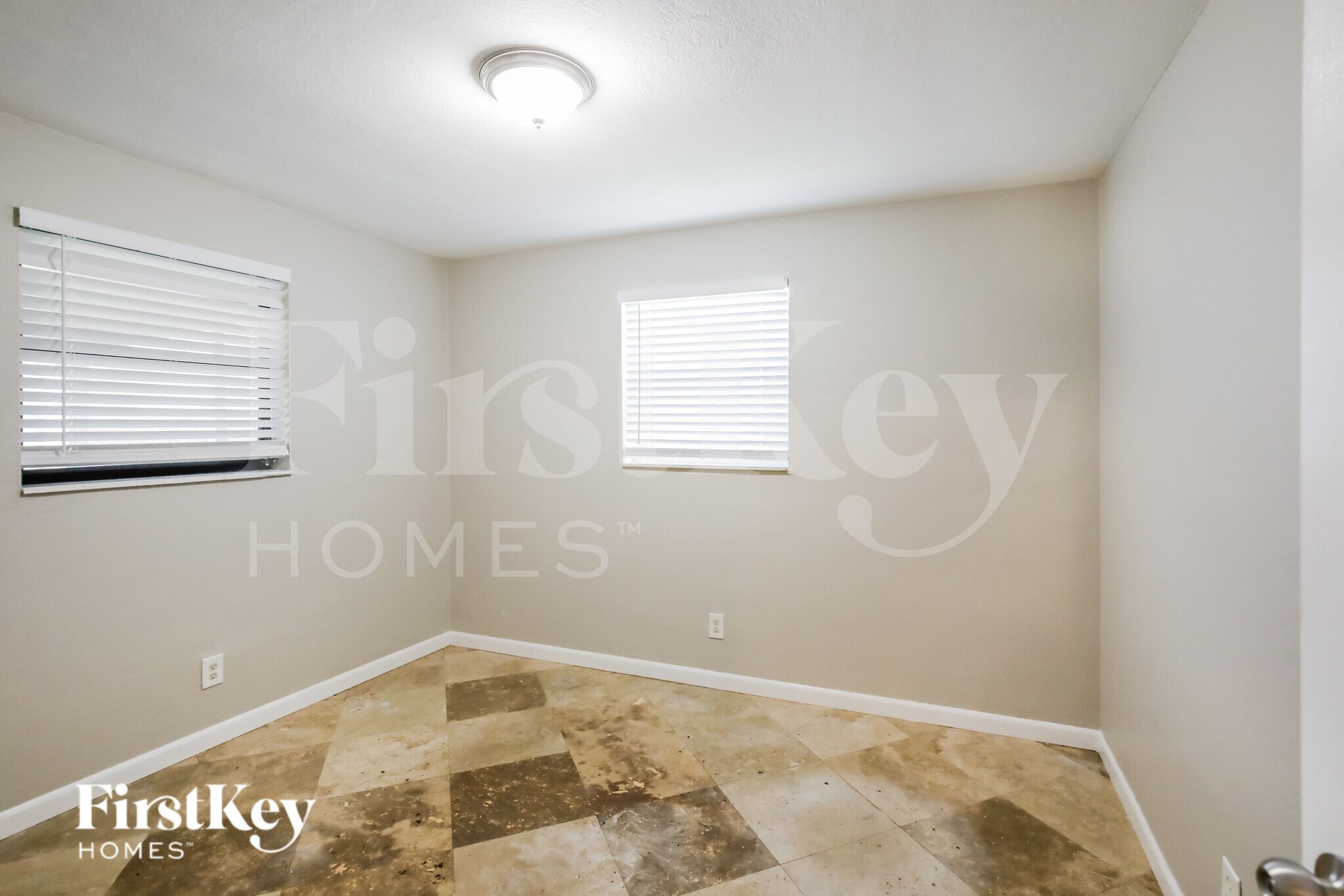 Building Photo - 5700 NE 7th Ave