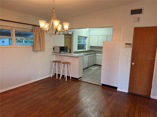 Building Photo - 2428 E Pershing Ave