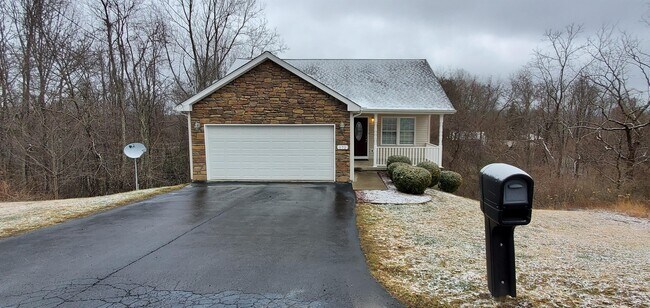 Building Photo - 172 Beth Ln