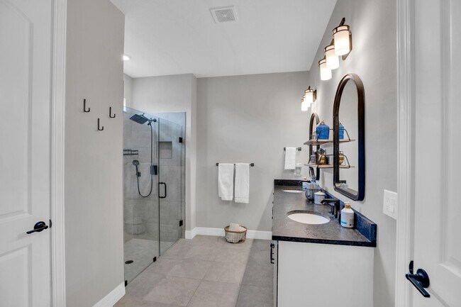 Building Photo - 10281 SW Captiva Dr