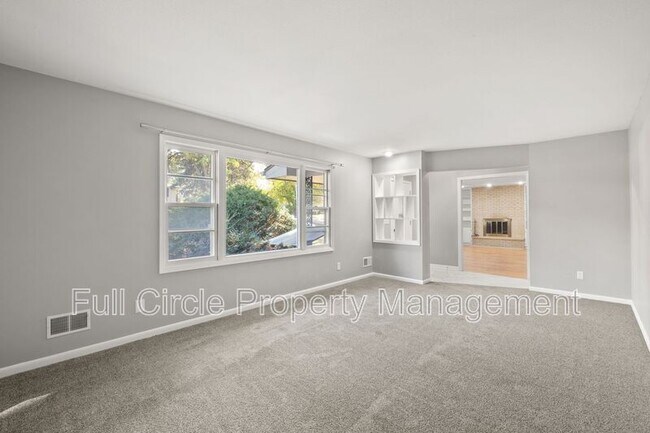 Building Photo - 1222 S 118th St