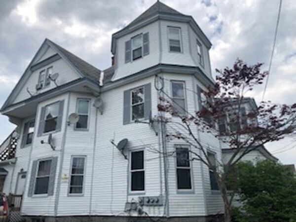 Building Photo - 75 Marlborough St