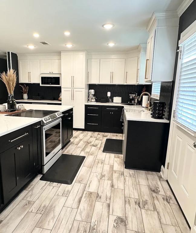 Building Photo - 8440 Mint Julep Dr