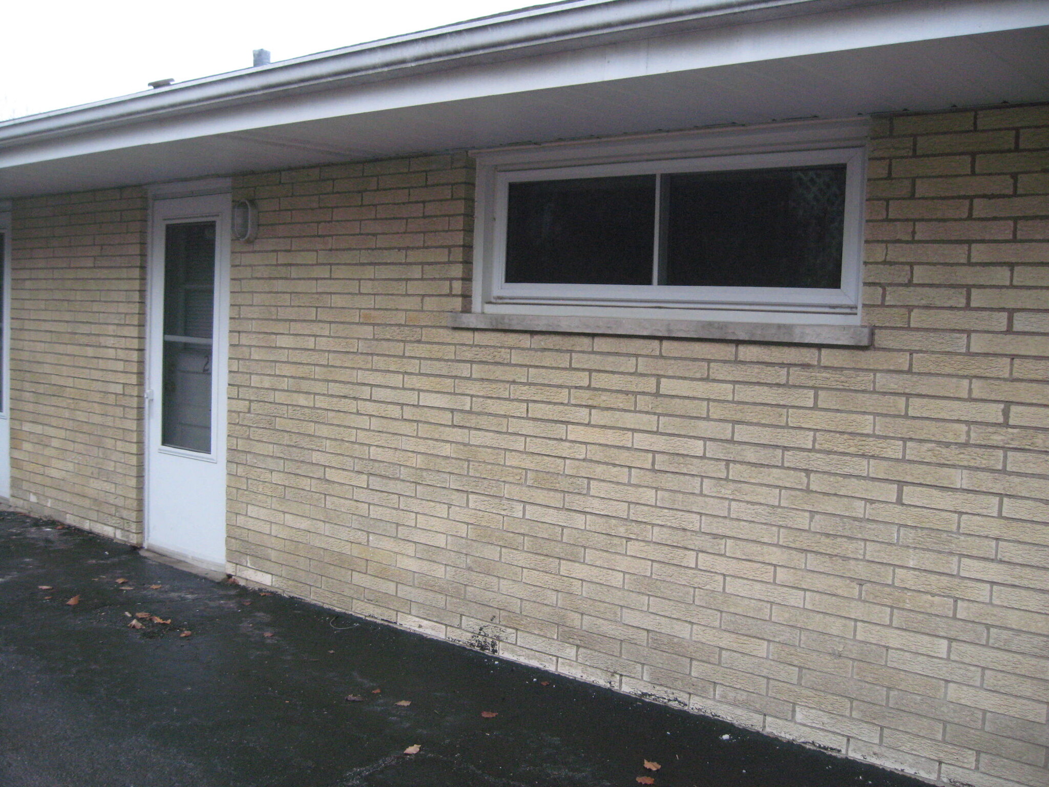 Building Photo - 5009 Florence Ave