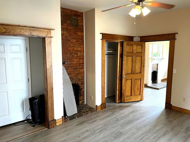 Building Photo - 4805 Illinois Ave